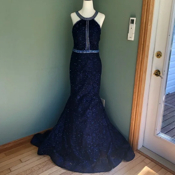 2CUTE PROM DRESS - Picture 2 of 12
